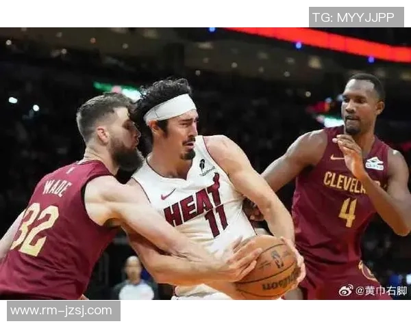 篮球十佳球集锦：超震撼瞬间，精彩绝伦的扣篮与绝杀时刻全记录